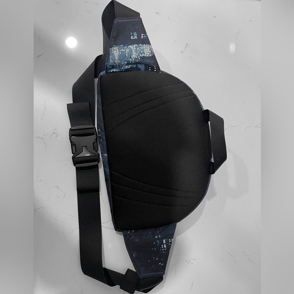 The North face x extra butter nightcrawlers sling pack - Picture 3 of 3